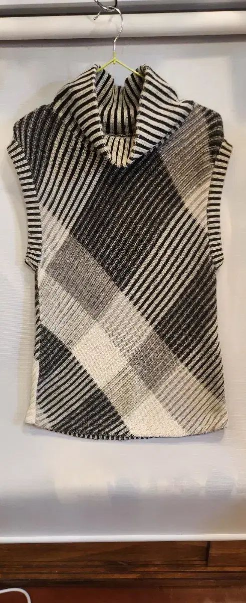 ISSEY MIYAKE ニット ベスト