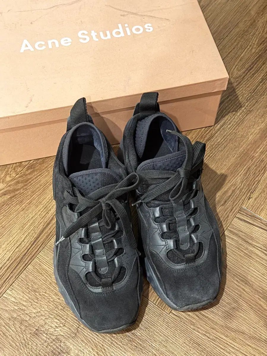 Acne Studios アクネストゥディオズ マン タン 37