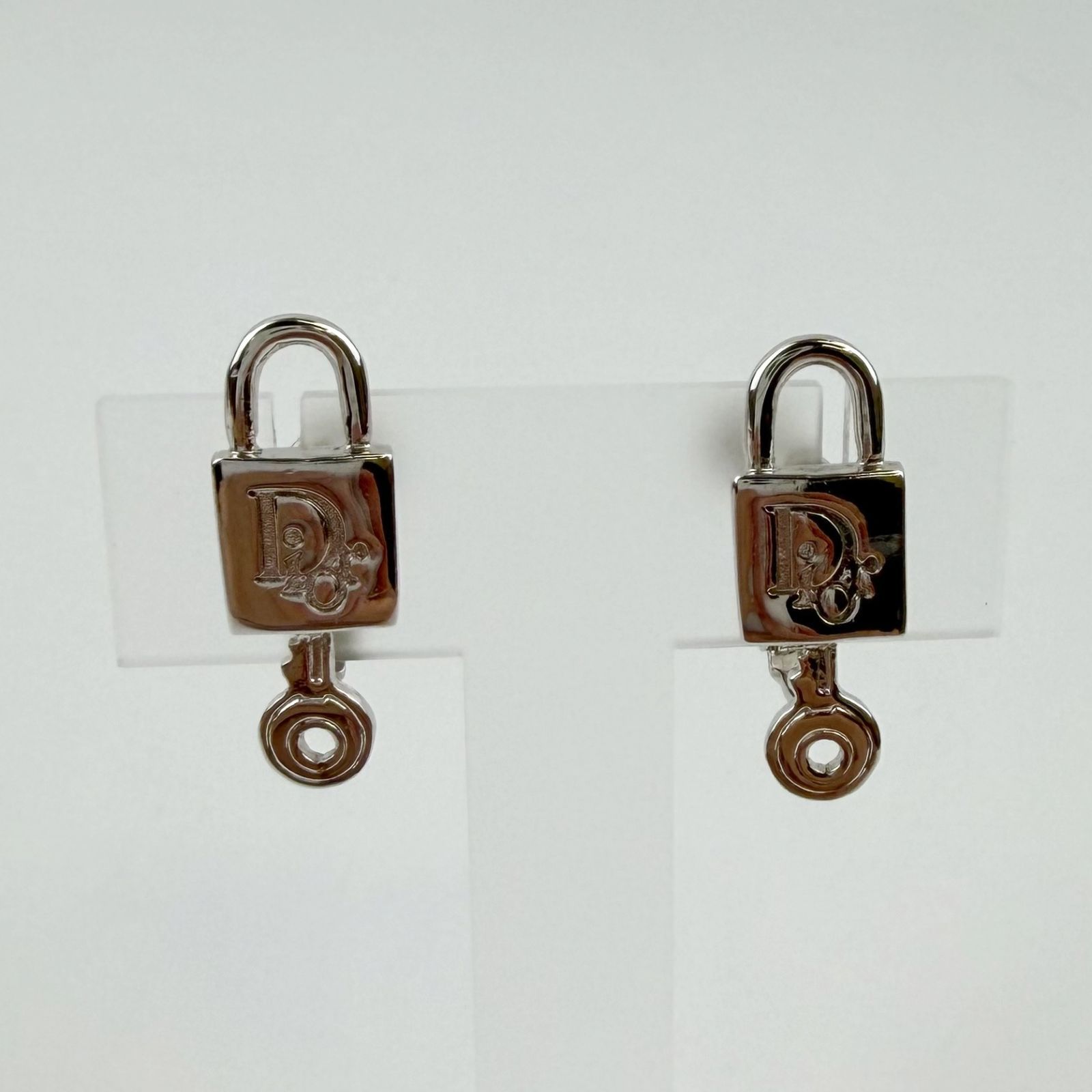 【中古】Christian Dior クリスチャン ディオール トロッター ロゴ パドロックモチーフ イヤリング メッキ シルバー ヴィンテージ レディース HIBUOCHI VINTAGE hboc260607a02