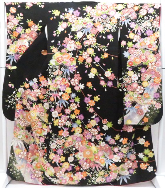 【京松】振袖 金駒刺繍 花 貸衣装屋処分品 着物 正絹 身丈約167.5cm 裄丈約66.5cm r8z06-130