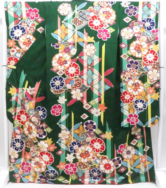 【京松】振袖 金駒刺繍 貸衣裳屋処分品 古典花文様 着物 正絹 美品 身丈約173cm 裄丈約68cm r8z06-138