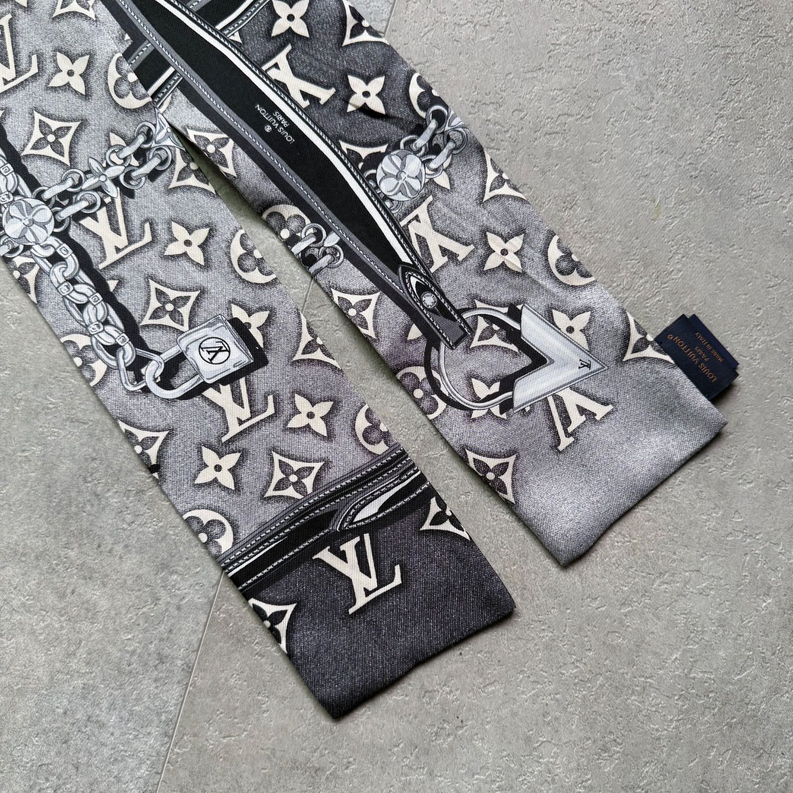 LOUIS VUITTON ルイ・ヴィトン バンドー・モノグラム M78227 スカーフ