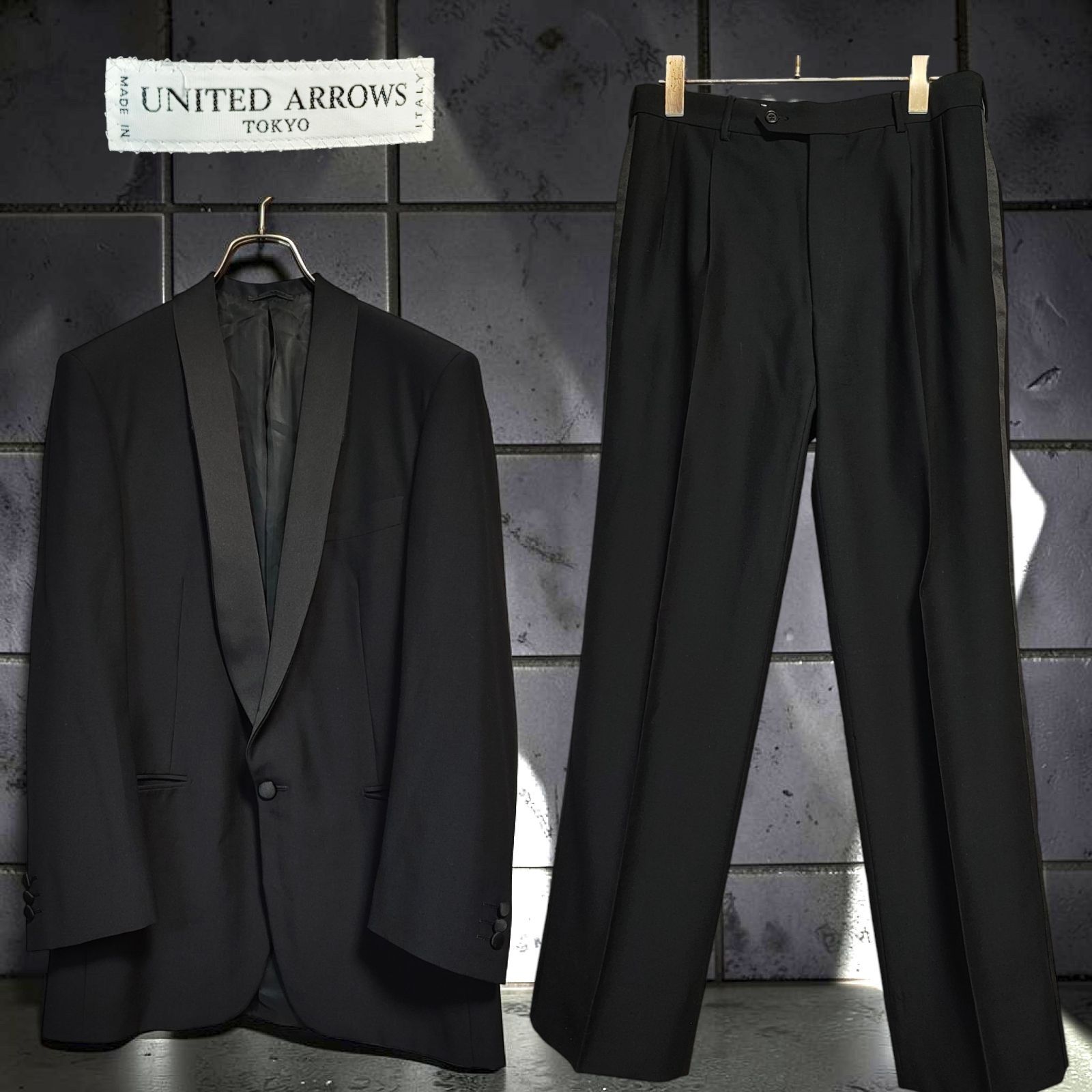 90s UNITED ARROWS VINTAGE Archive Italy最高峰イタリア製ショールカラータキシードセットアップスーツ高級拝絹ジャケット側章ツータックスラックスフォーマル黒ブラック冠婚葬祭礼服結婚式二次会パーティー披露宴Ｍサイズ相当