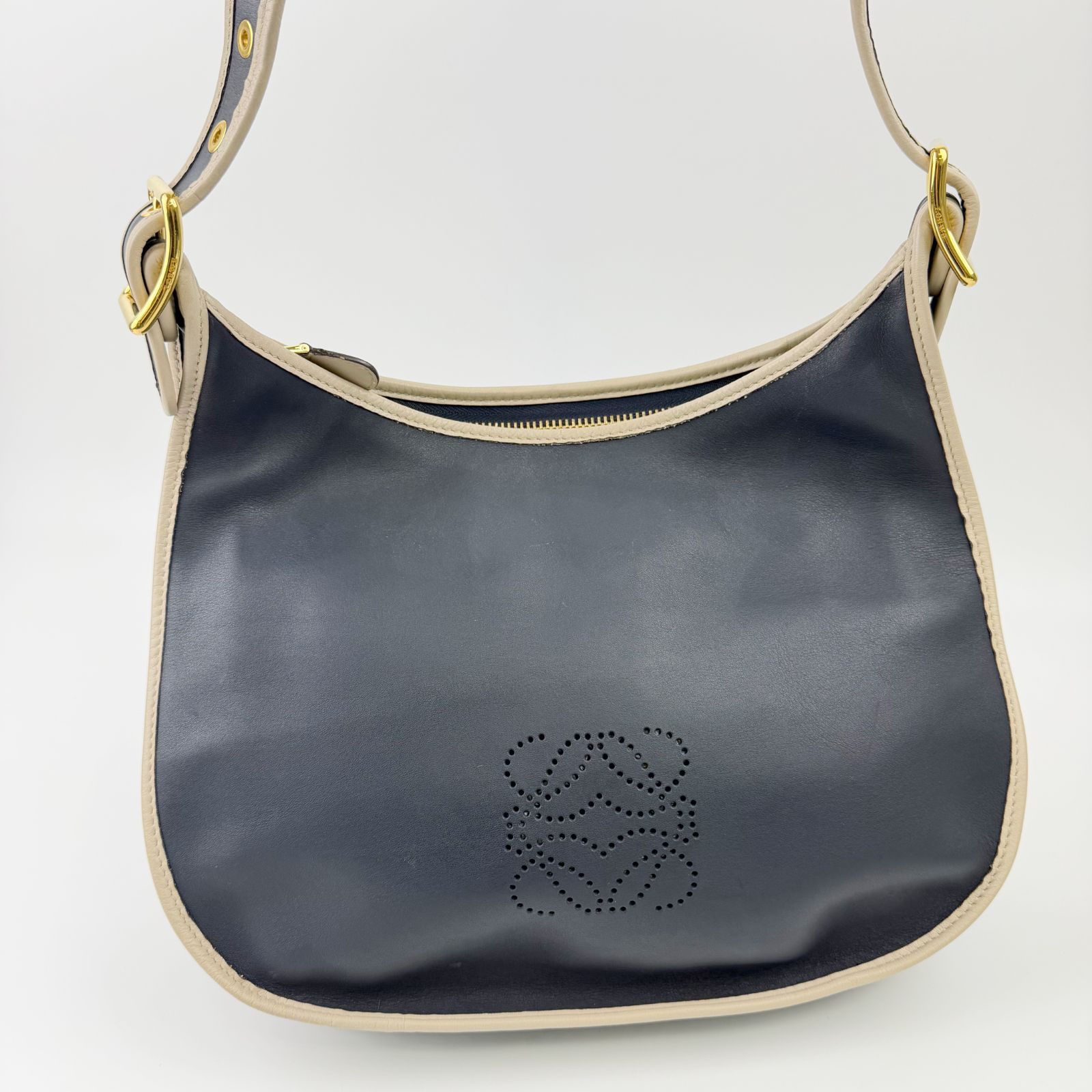 中古】LOEWE ロエベ アナグラム レザー ショルダーバッグ レザー 