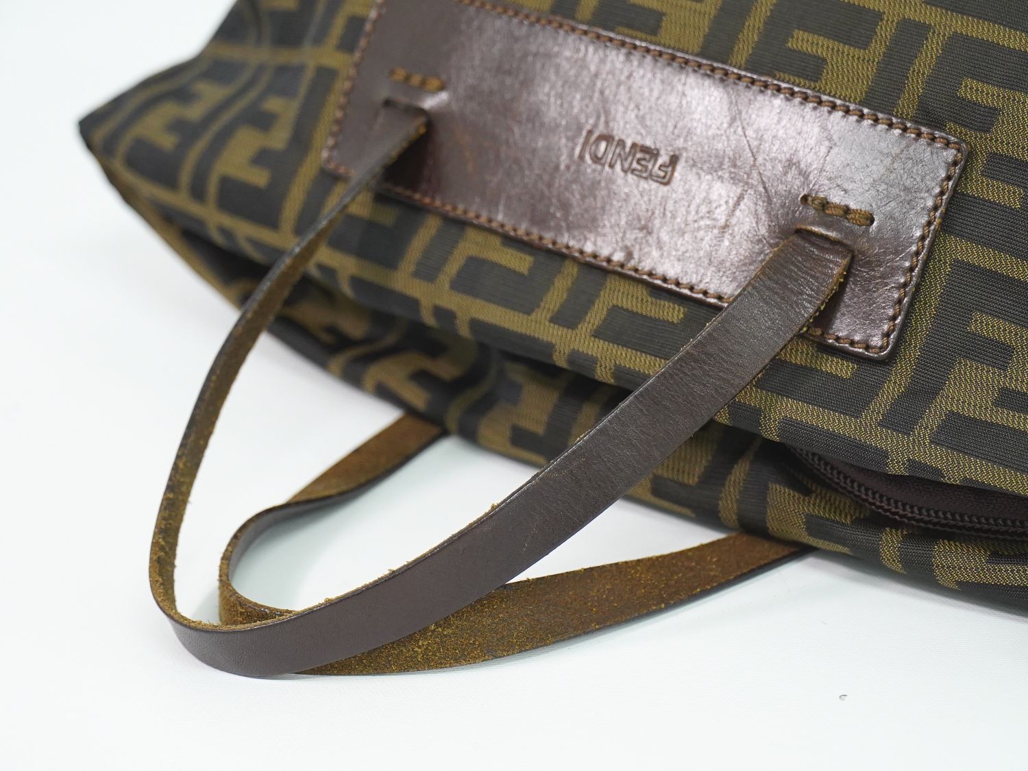 本物 良品 ■フェンディ■ ズッカ キャンバス トートバッグ ハンドバッグ 本物 フェンディ FENDI ズッカ トートバッグ ハンドバッグ キャンバス