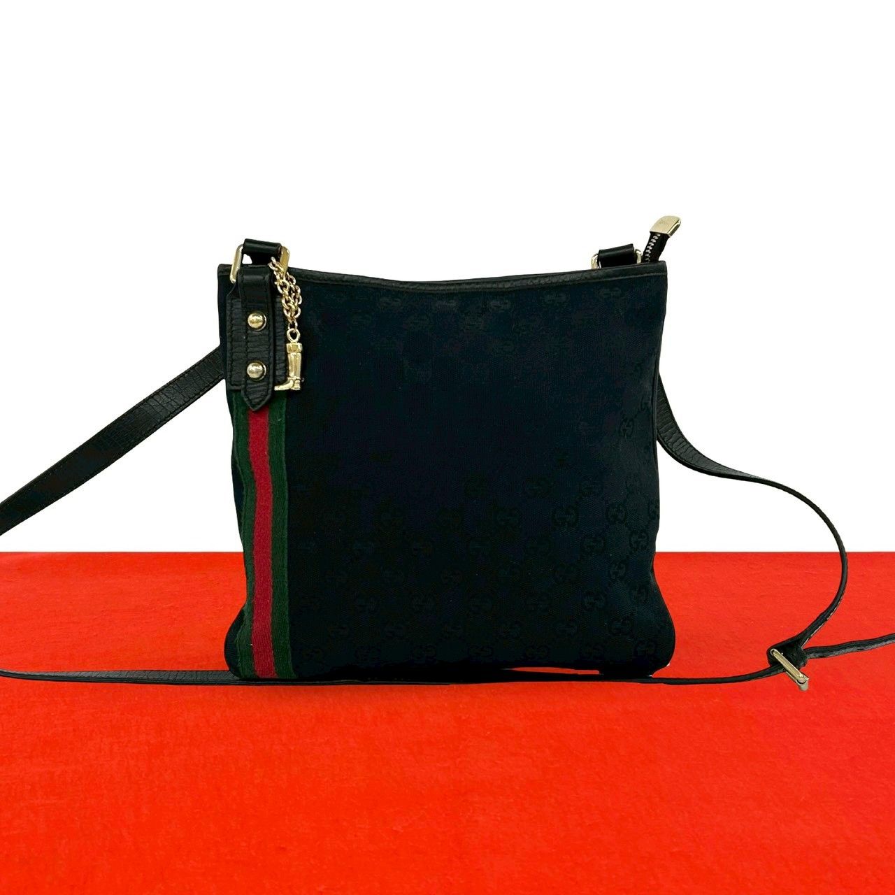 極 美品 GUCCI グッチ シェリーライン GGキャンバス GG柄 キャンバス レザー 本革 ショルダーバッグ ポシェット サコッシュ ブラック 81026