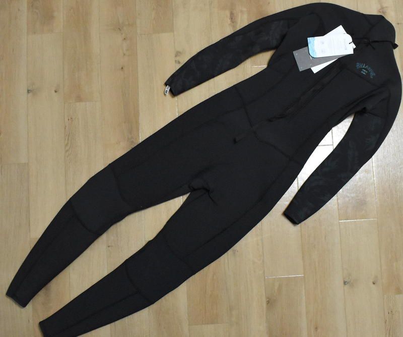 Billabong Synergy フルスーツ　新品タグ付き　ウェットスーツ 新品 BILLABONG SYNERGY ウェットスーツ フルスーツ 3/2mm M BC018-002