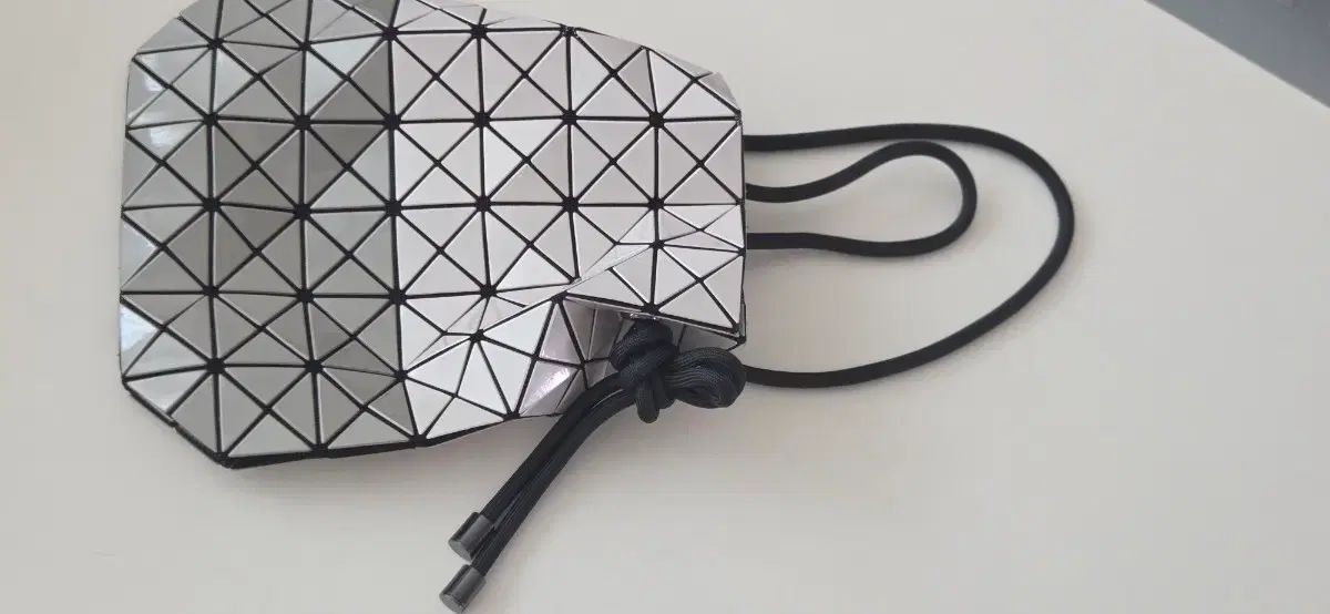 ISSEY MIYAKE BAO BAO ISSEY MIYAKE リング マット ショルダ―バッグ ライトグレー 送料込み