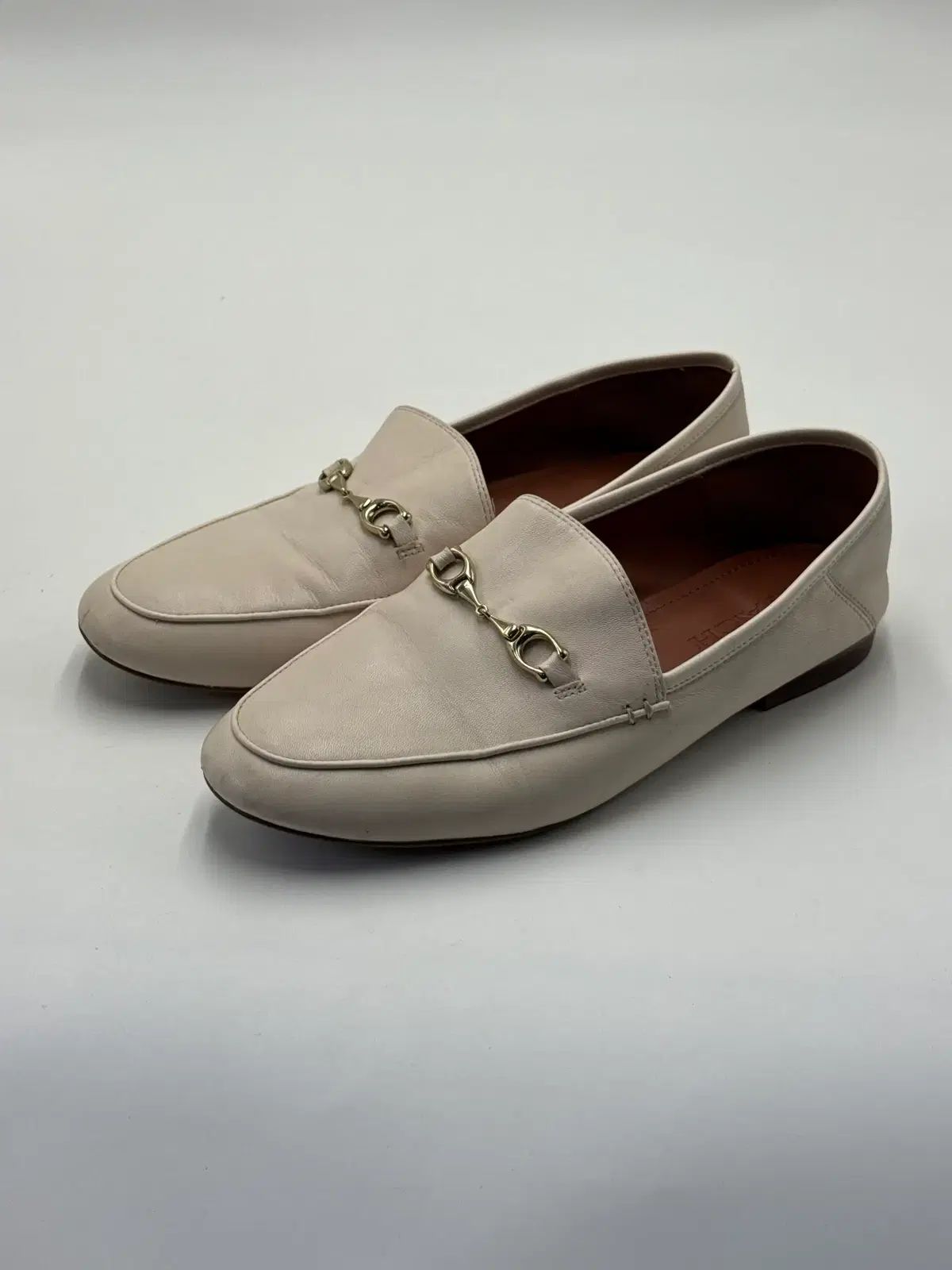 245 コーチ COACH