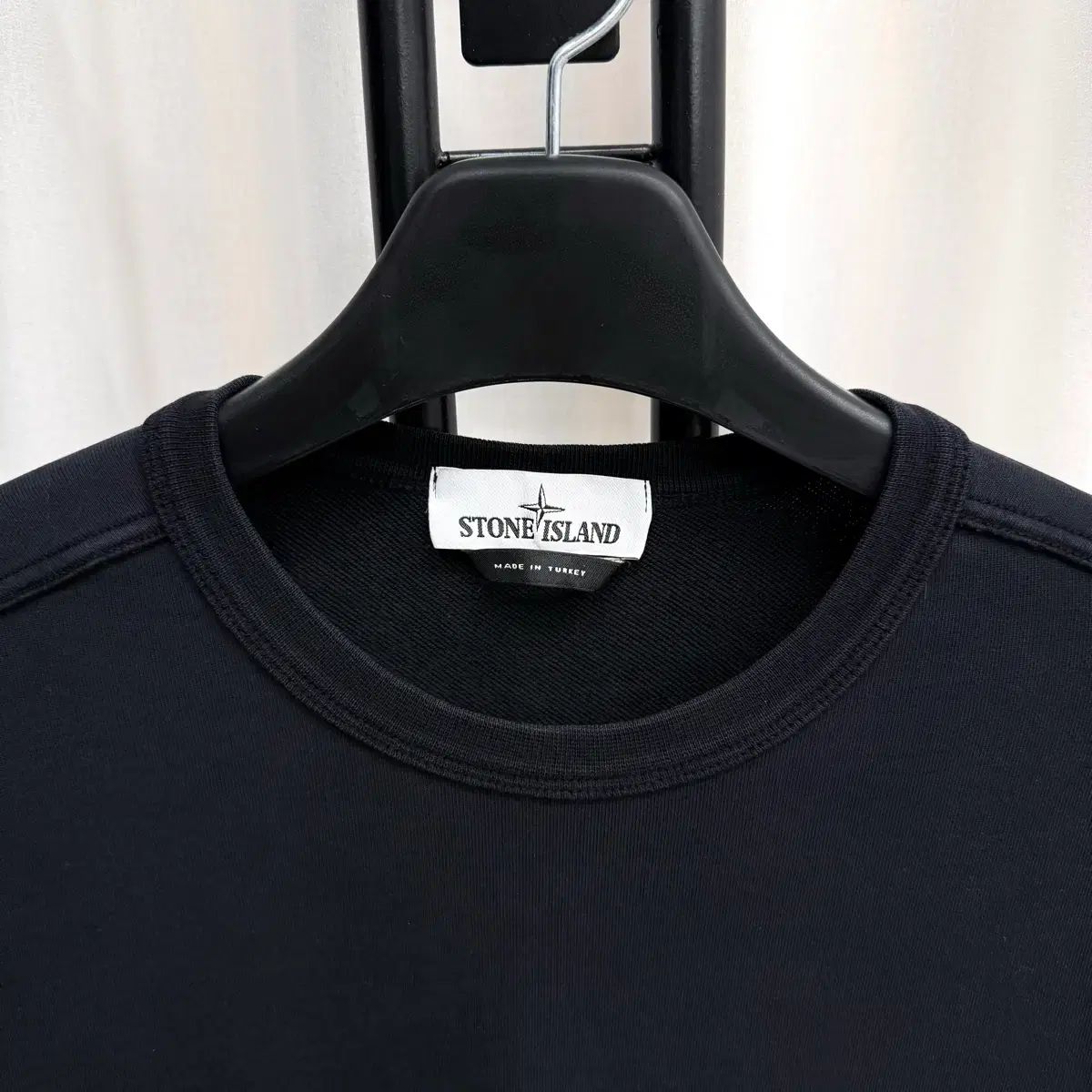 L STONE ISLAND ストーンアイランド スウェット ブラック - メルカリ