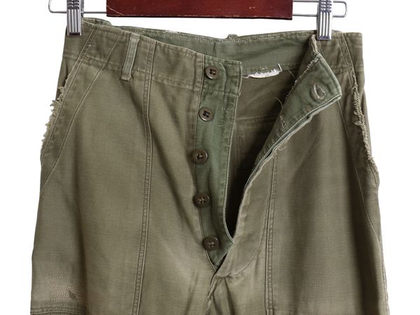 60s ★ 米軍実物 US ARMY コットン サテン ベイカー パンツ 実寸 28 31 程 ヴィンテージ アジャスター付き ファティーグ ユーティリティ 緑 お得なクーポン配布中!】 60s ☆ 米軍実物 US ARMY コットン サテン
