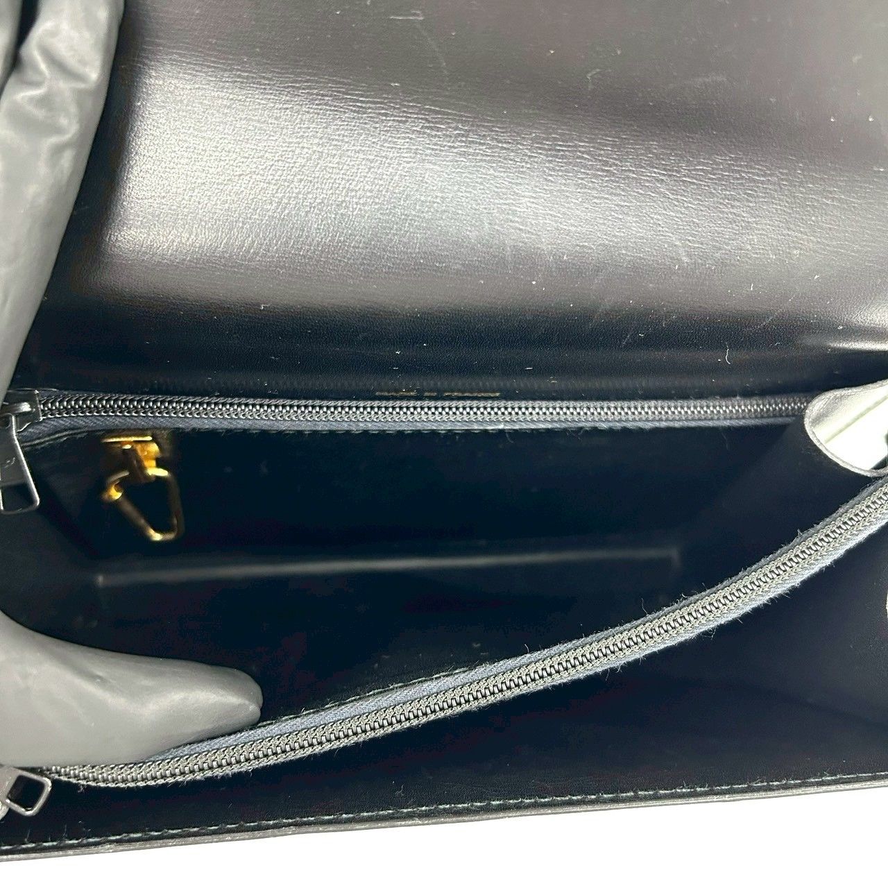 極 美品 希少品 保存袋付き CELINE セリーヌ ロゴ 金具 刻印 レザー 本 