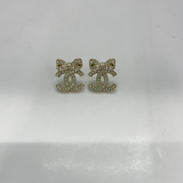 中古】CHANEL ピアス ココマーク リボン ゴールド シャネル[91] - メルカリ