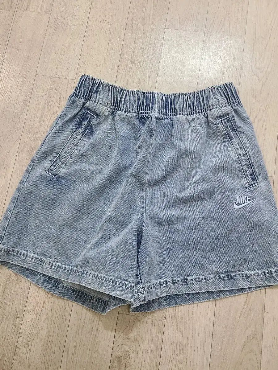 ナイキ デニム ハーフパンツ 新品