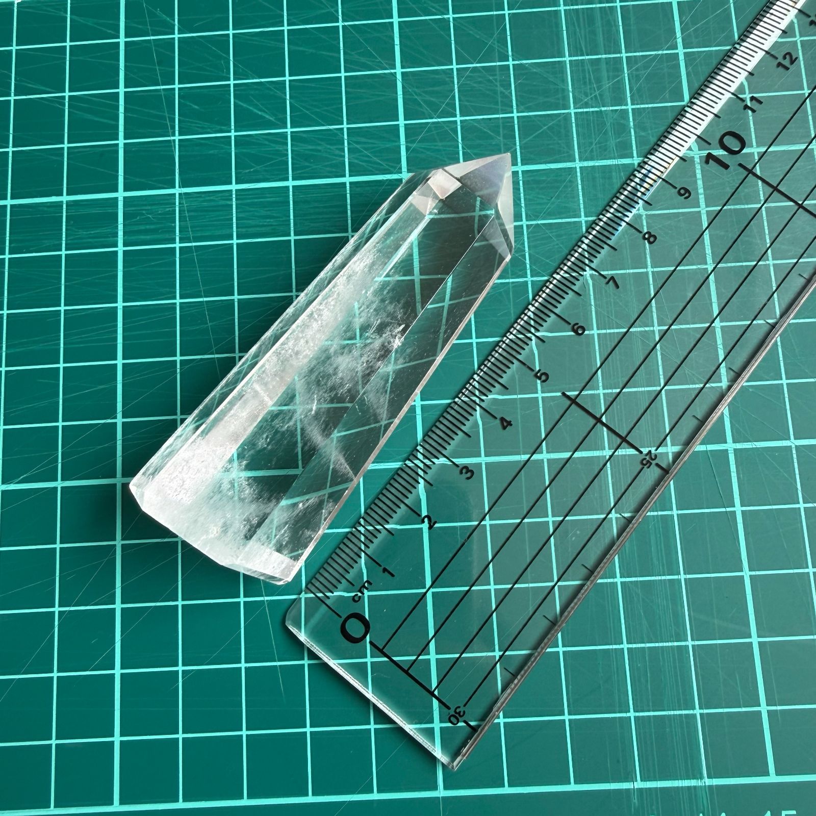 天然水晶 六角柱 クリスタルポイント 約7cm以上 60g以上 ランダム発送 