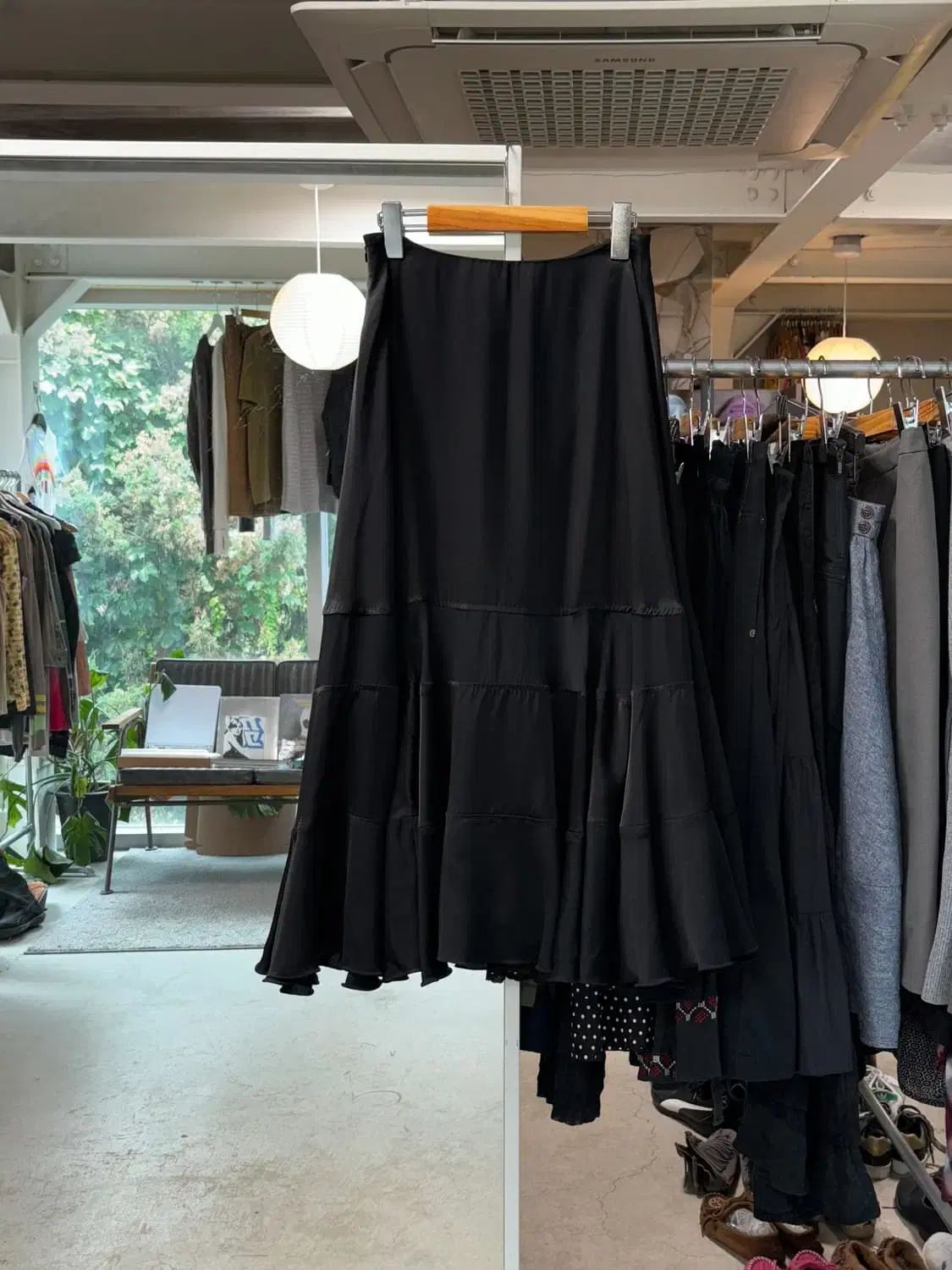 アツロウ タヤマ フレア ロング丈スカート 10,597円