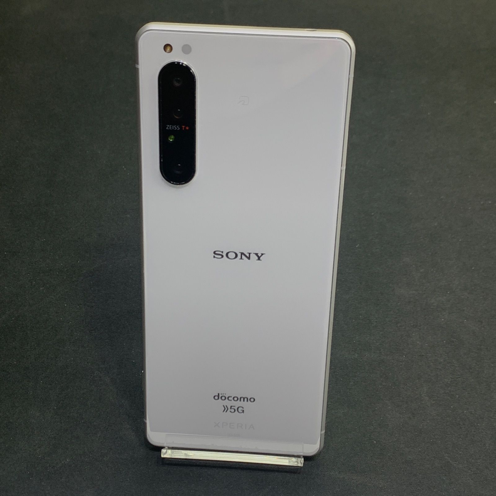 良品】Xperia 1 II SO-51A 128GB ホワイト SIMロック解除済 - メルカリ