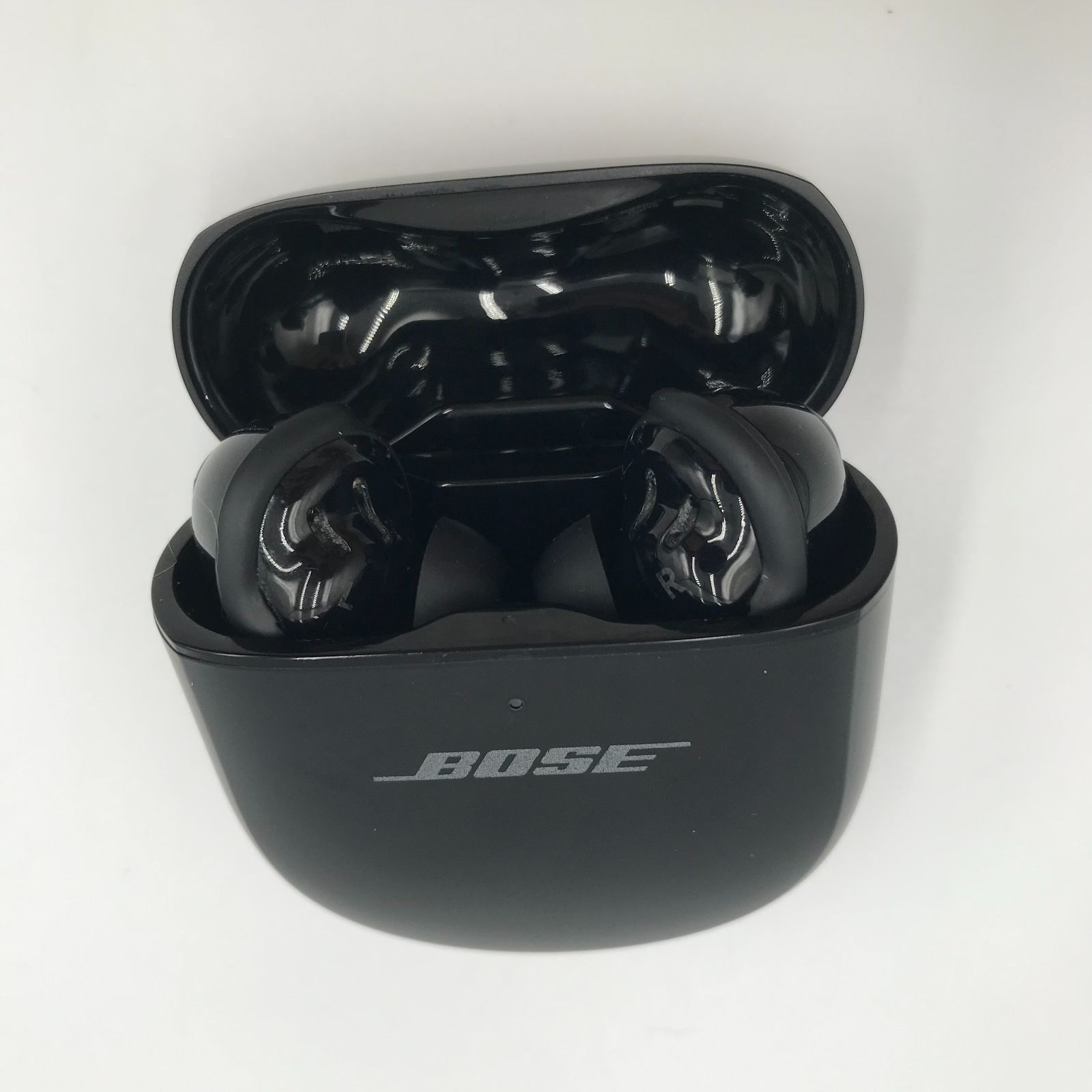 ■BOSE QuietComfort Ultra Earbuds 完全ワイヤレス　イヤホン