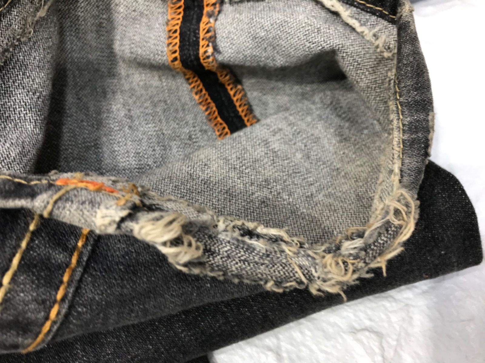 TRUE RELIGION デニムパンツ