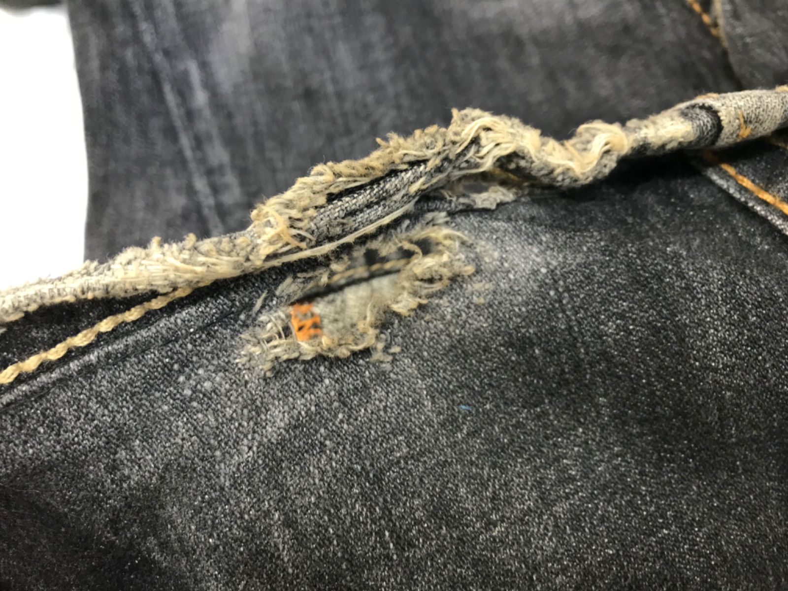 TRUE RELIGION デニムパンツ