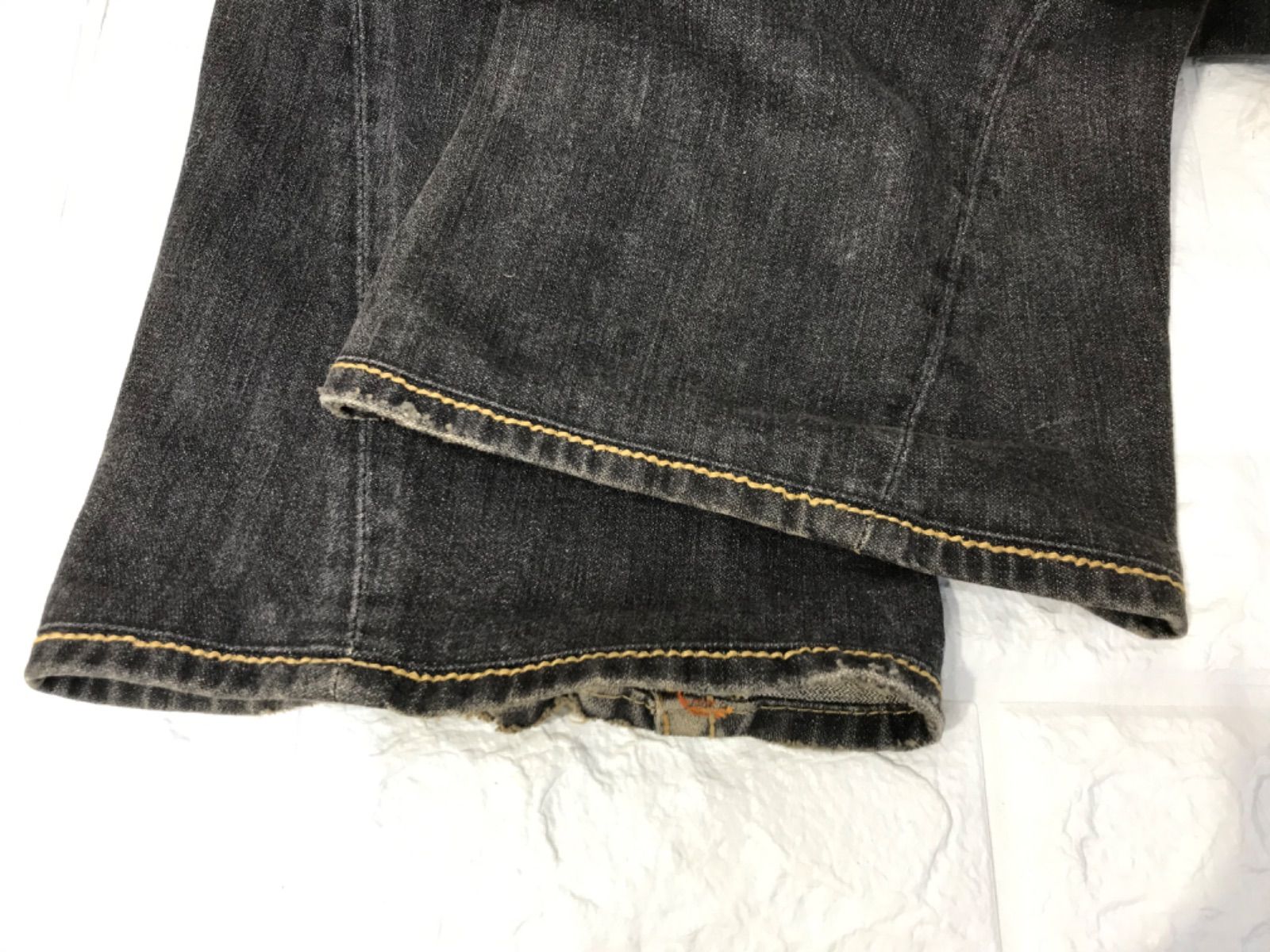 TRUE RELIGION デニムパンツ
