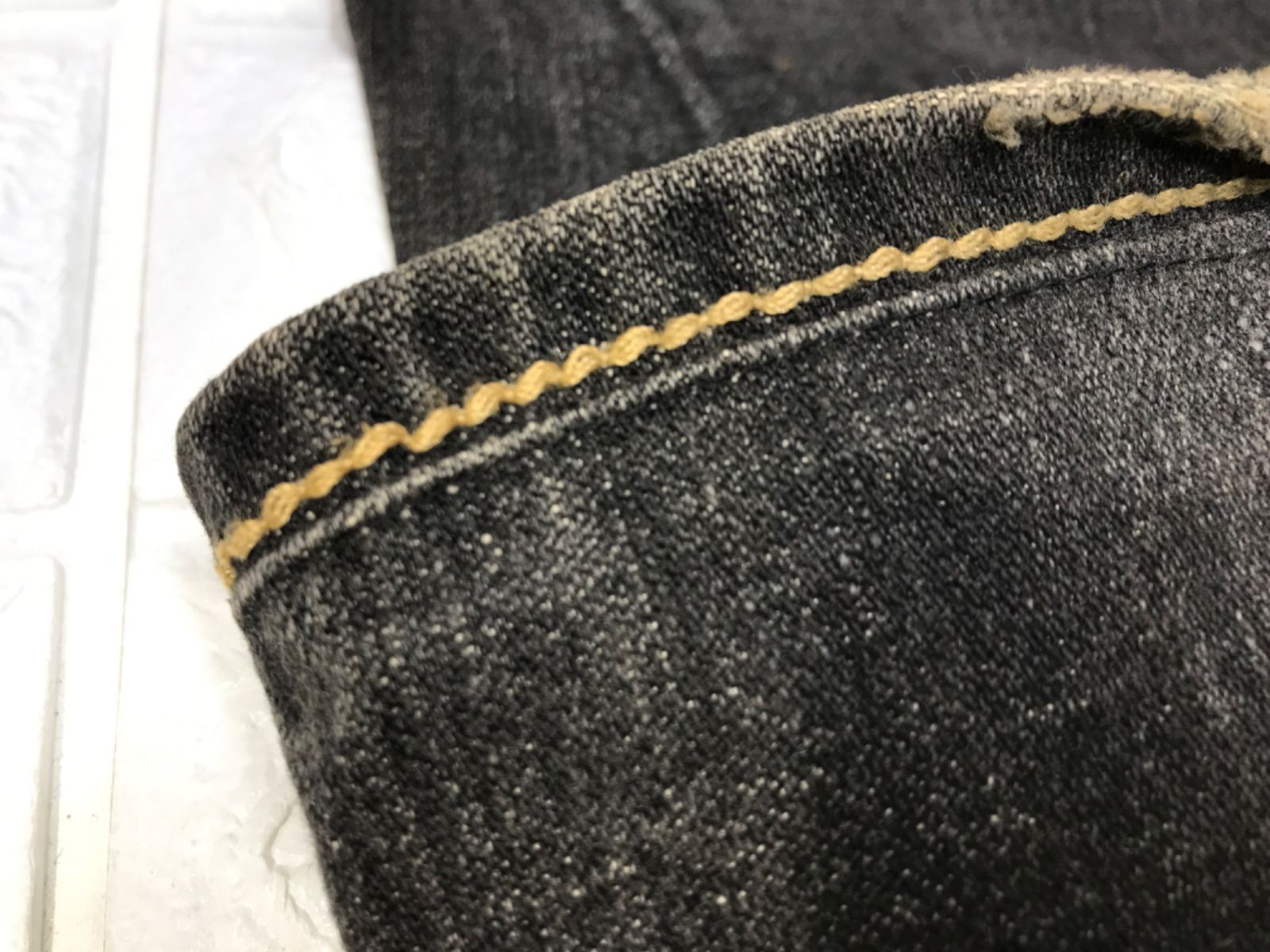 TRUE RELIGION デニムパンツ