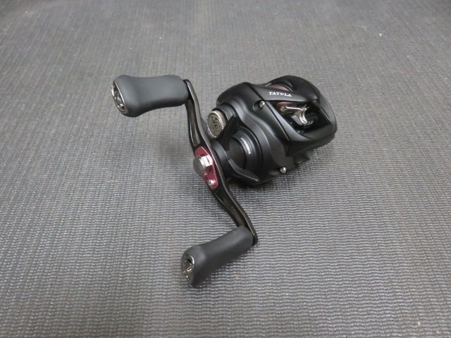 中古美品 Daiwa ダイワ TATULA タトゥーラ 100 7.1 リール 釣具 釣り