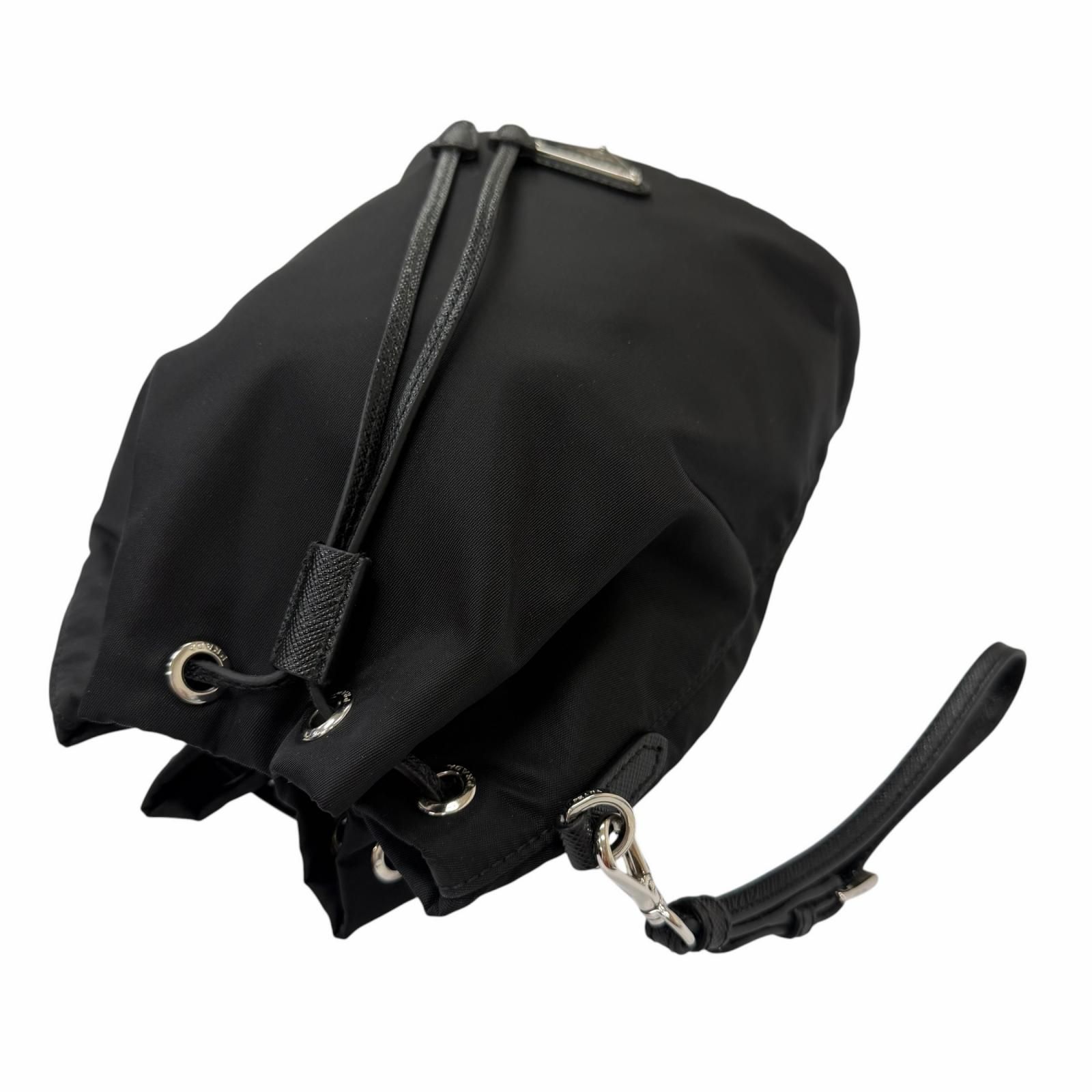 美品□PRADA プラダ 1NS369 一部レザー トライアングルロゴ Re-Nylon ポーチ 巾着バッグ ハンドバッグ ブラック イタリア製 メンズ