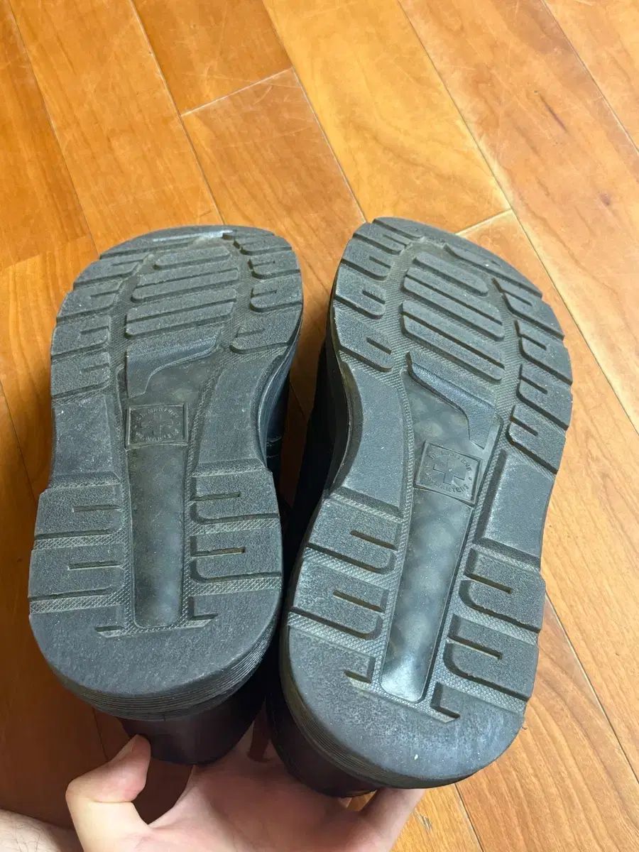 DR. MARTENS クルーソン ロー 270 (保証書含む)