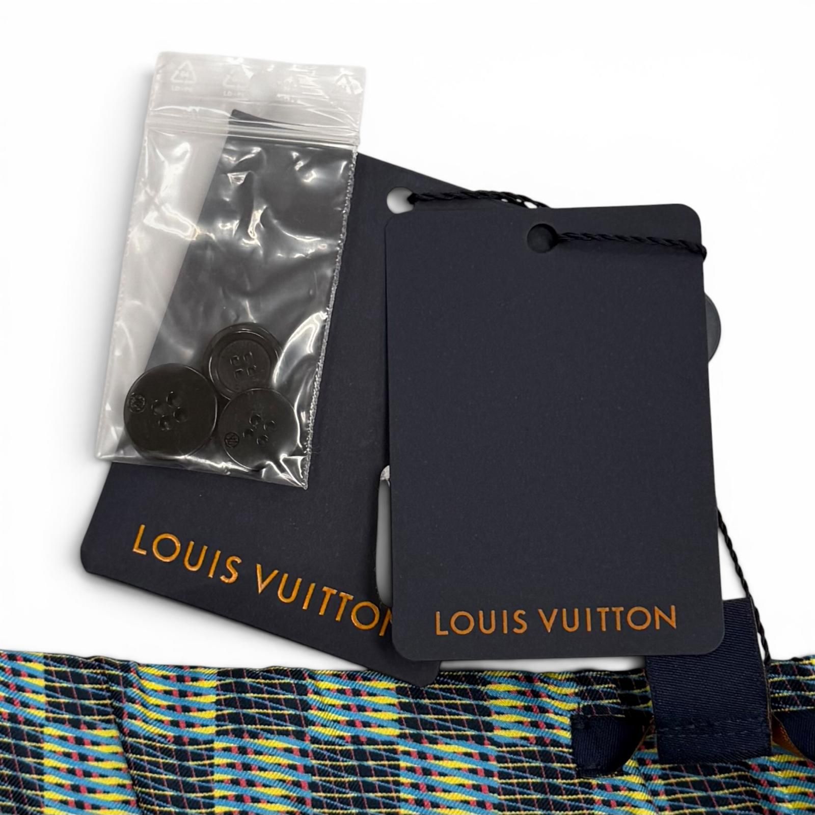 未使用品★LOUIS VUITTON ルイヴィトン シルク100％ 総柄プリント ボタンフライ ショートパンツ マルチ 38 イタリア製 正規品 レディース