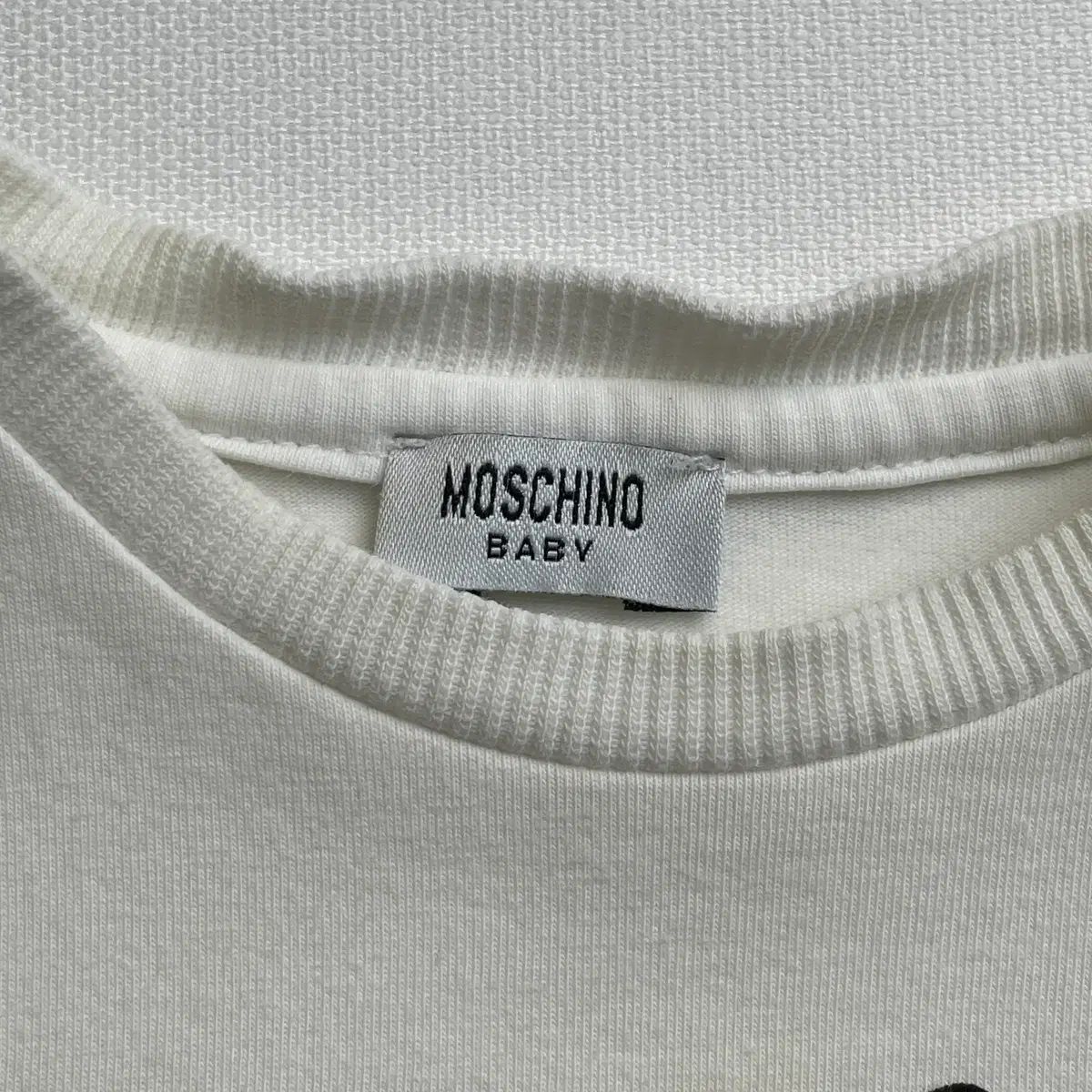 (m104)モスキーノ Tシャツ (2-3Y) (m104)モスキーノ Tシャツ (2-3Y)
