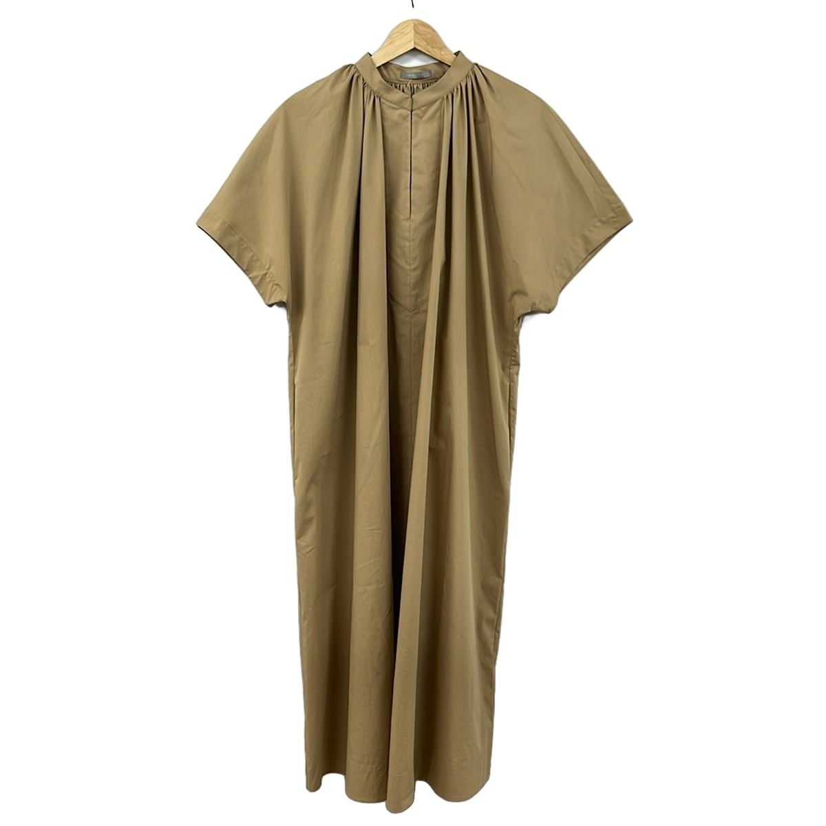 theory luxe(セオリーリュクス) ワンピース サイズ38 M レディース美品 - ベージュ 半袖/ロング/シャツワンピ