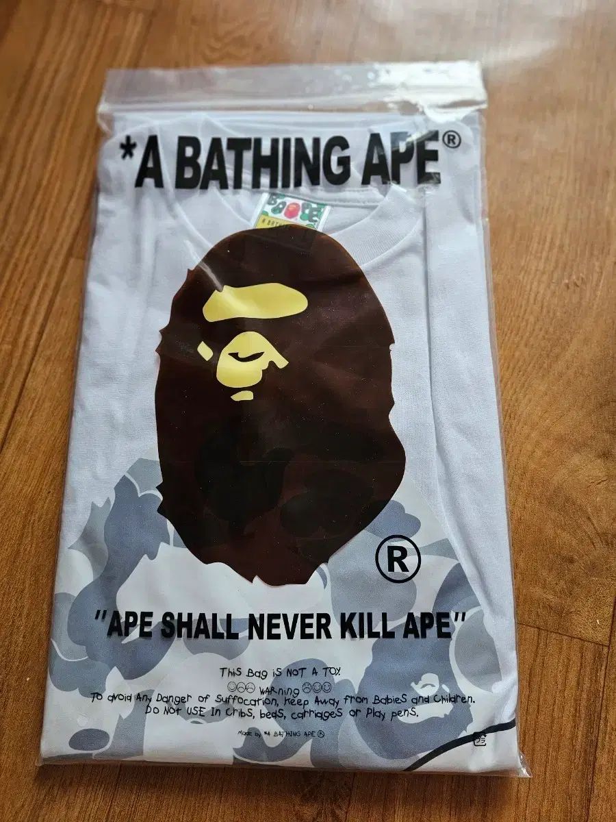 A BATHING APE アベイシングエイプ 半袖Tシャツ 白 L