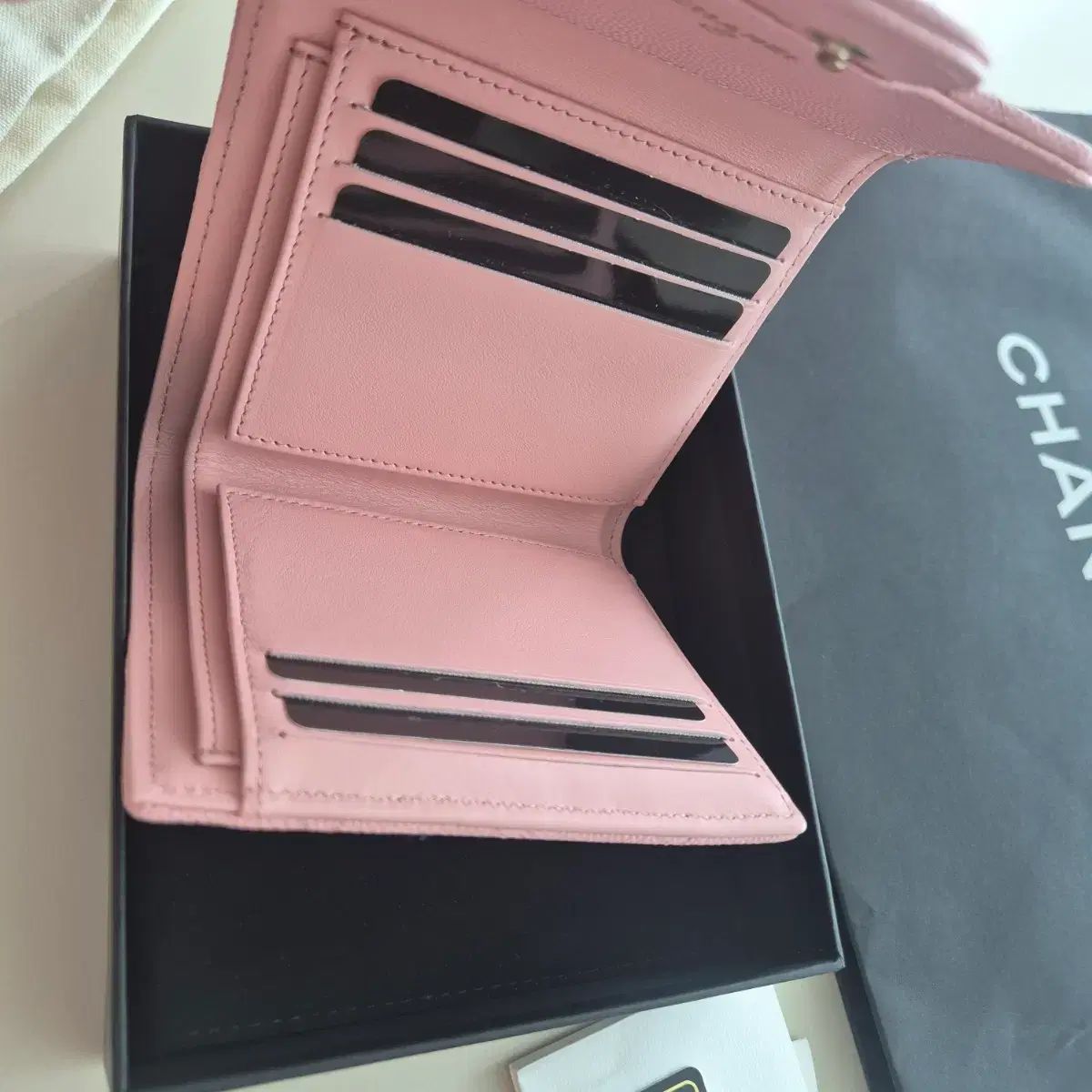 シャネル CHANEL Classic ピンク レディース 二つ折り財布