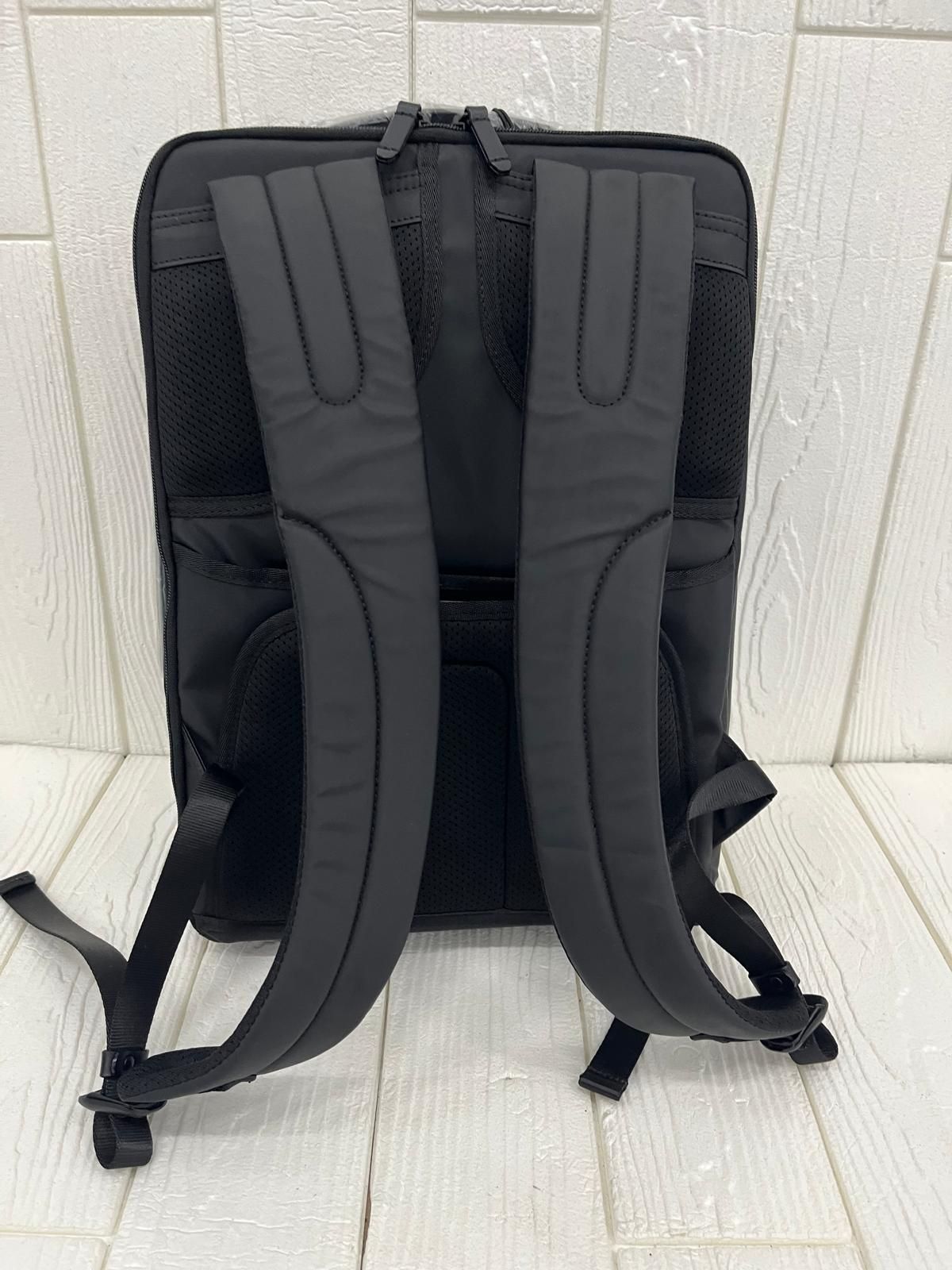 ゼロハリバートン ビジネスリュック PCリュック ブラック 13L 未使用 ゼロハリバートン ビジネスリュック PCリュック ブラック 13L 未使用