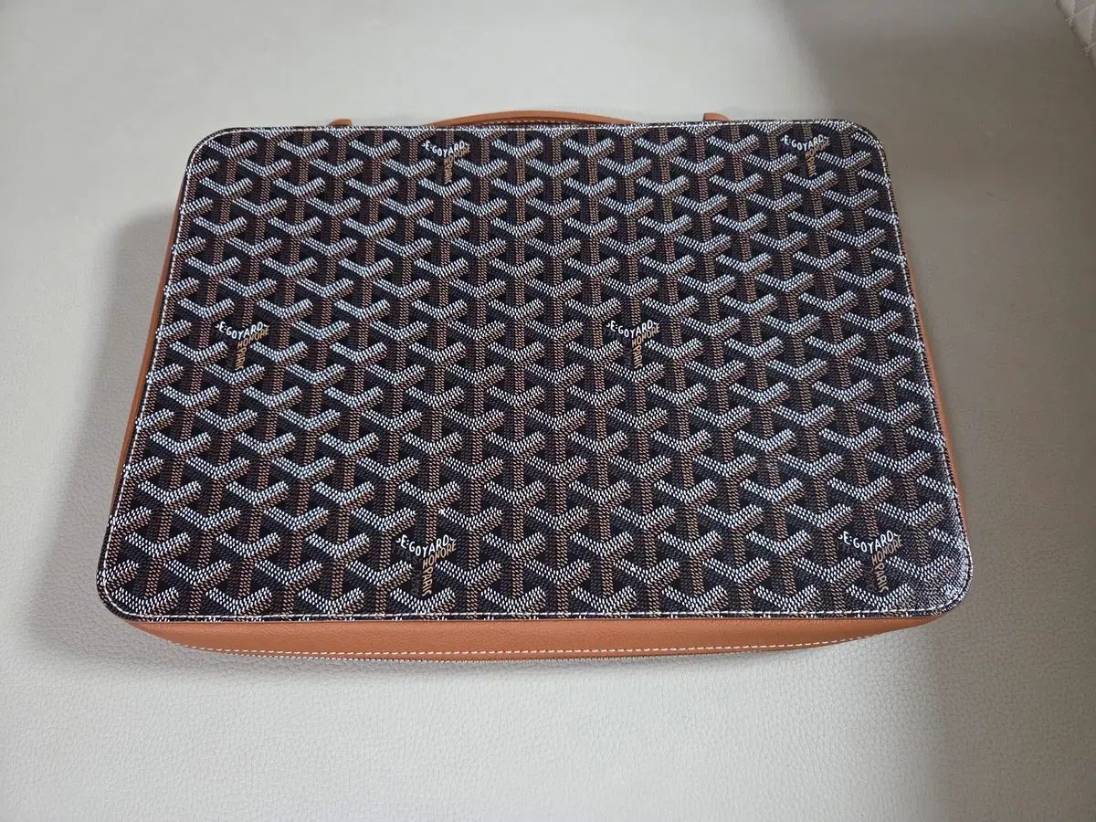 Masion Goyard ゴヤール 콤파뇽 ユニバーサル ブラック タン