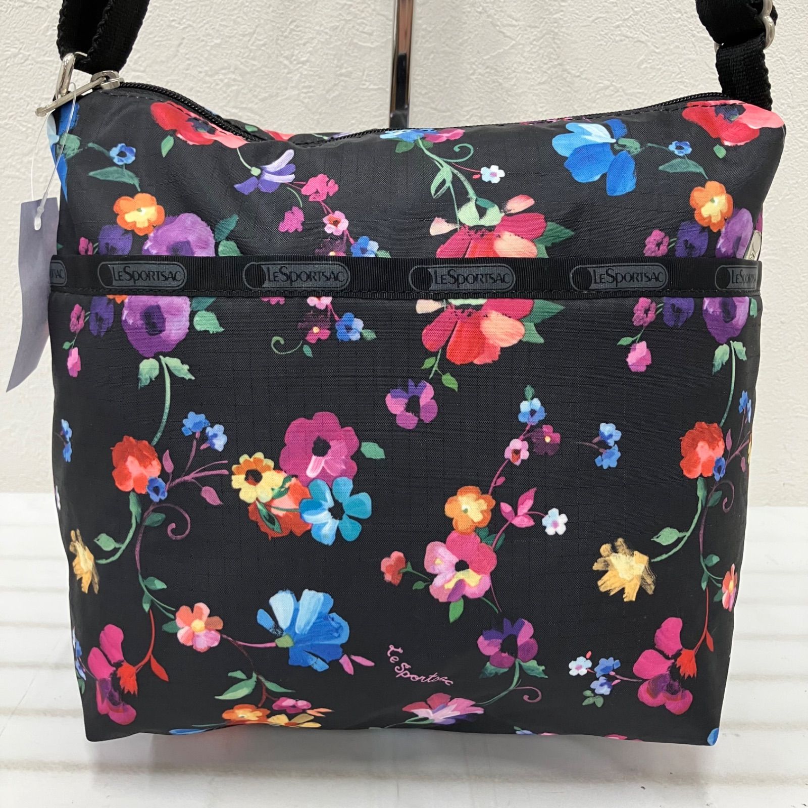 3923 LeSportsac レスポートサック ショルダーバッグ 斜めがけ 紐調節 