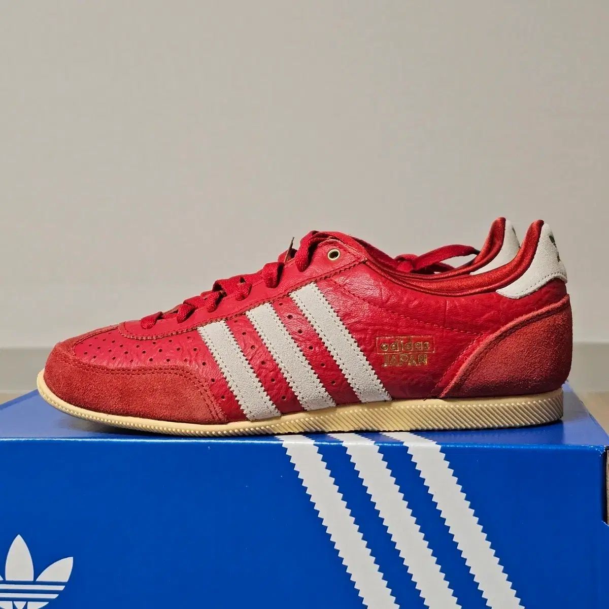245 新品) adidas アディダス ジャパン シューズ ベター スカーレット オフホワイト IG4507 28,332円