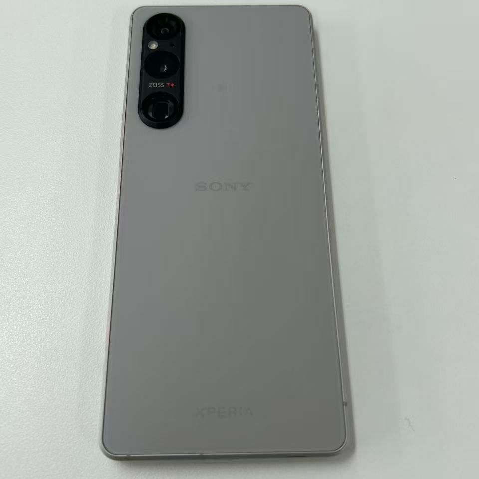 【訳あり】Xperia 1 V A301SO シルバー