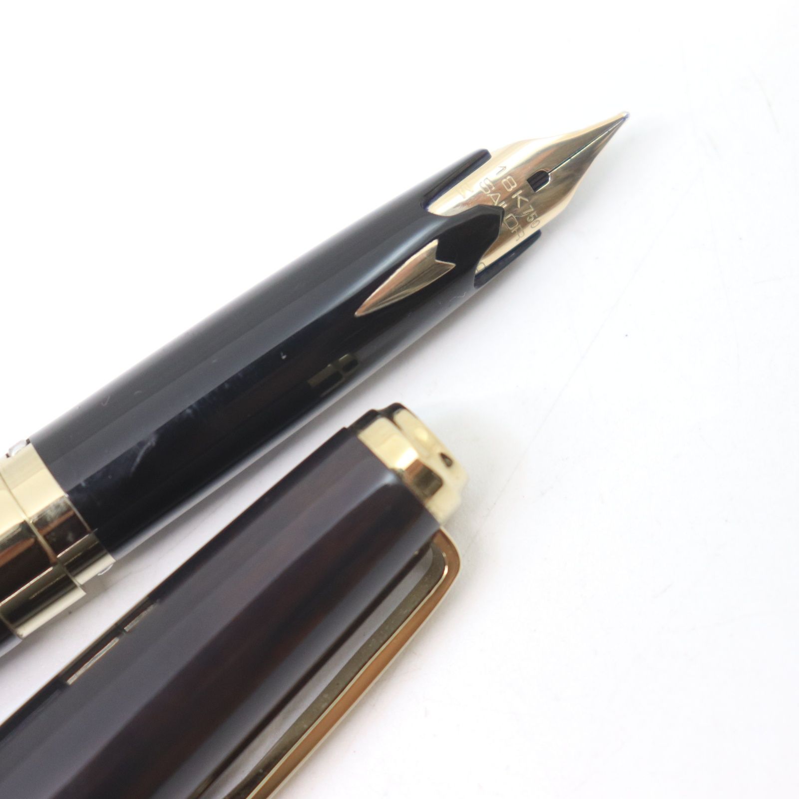 ITZFKKE4UIBW SAILOR セーラー 万年筆 黒檀 世界の銘木シリーズ ペン先18K 750 M 筆記確認不可 コレクション ITZFKKE4UIBW SAILOR セーラー 万年筆 黒檀 世界の銘木シリーズ ペン先