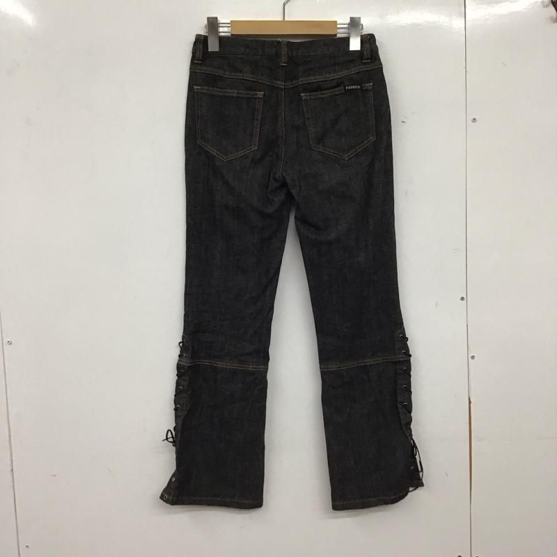 ピンクハウス エプロン付き デニムパンツ ⚠︎︎4月15日迄の出品 PINK HOUSE ピンクハウス パンツ デニム、ジーンズ - メルカリ