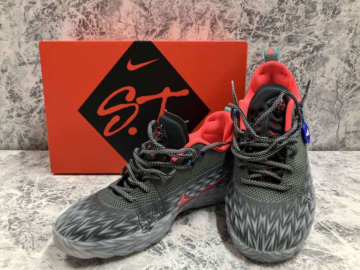NIKE / ナイキ Street Tough Charge IO8062-002 グレー 28.0cm