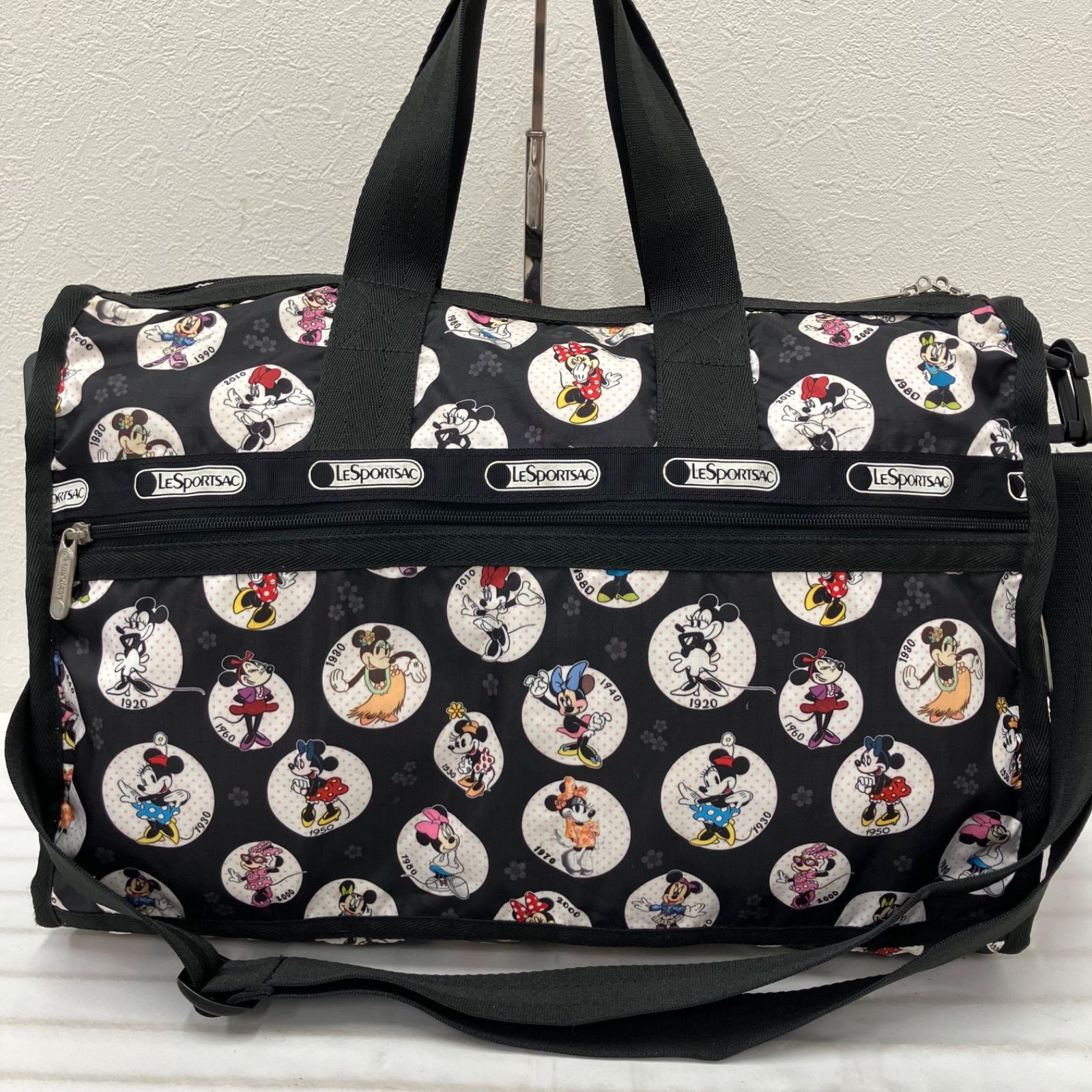 3932　LeSportsac　レスポートサック　ボストンバッグ　 2way　ミディアムウィークエンダー　旅行　大容量　 セレブレートミニー　セレブレイトミニー　歴代ミニー　 ディズニーコラボ　ブラック系　黒　ナイロン　軽量　 レディース