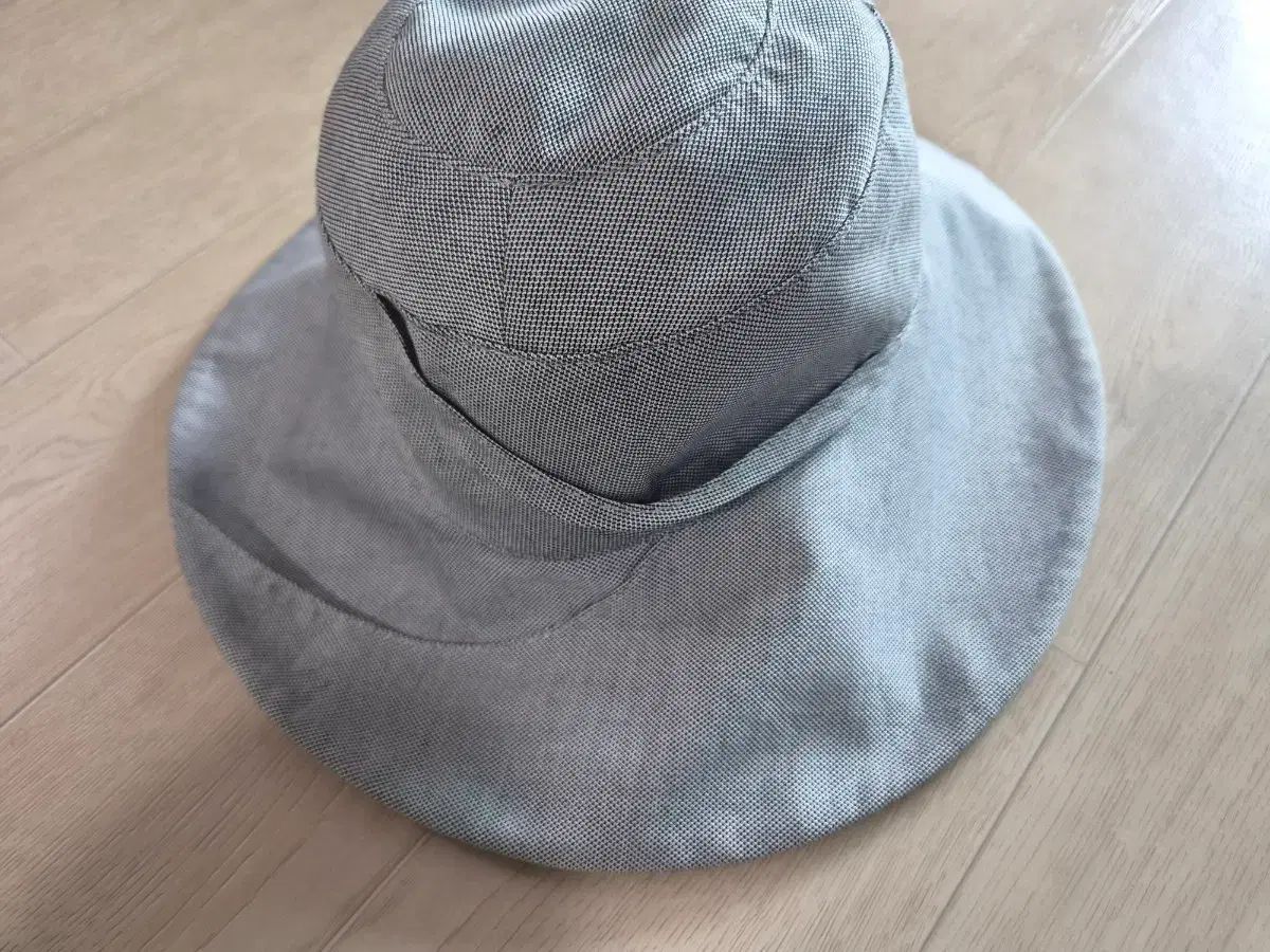 ヘレンカミンスキー つば広帽子 19,039円