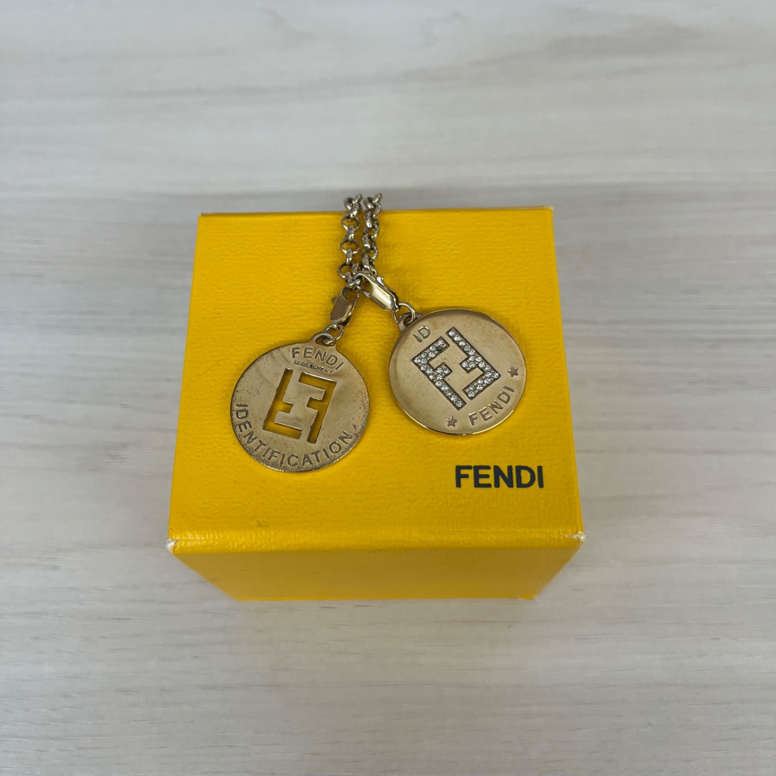 s) FENDI フェンディ FF 柄 ネックレス ペンダントチャーム チェーン