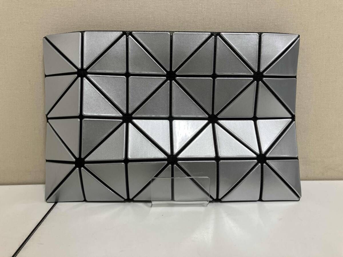 BAO BAO バオバオ ポーチ シルバー BB00-AG911 ISSEY MIYAKE イッセイミヤケ クラッチバッグ