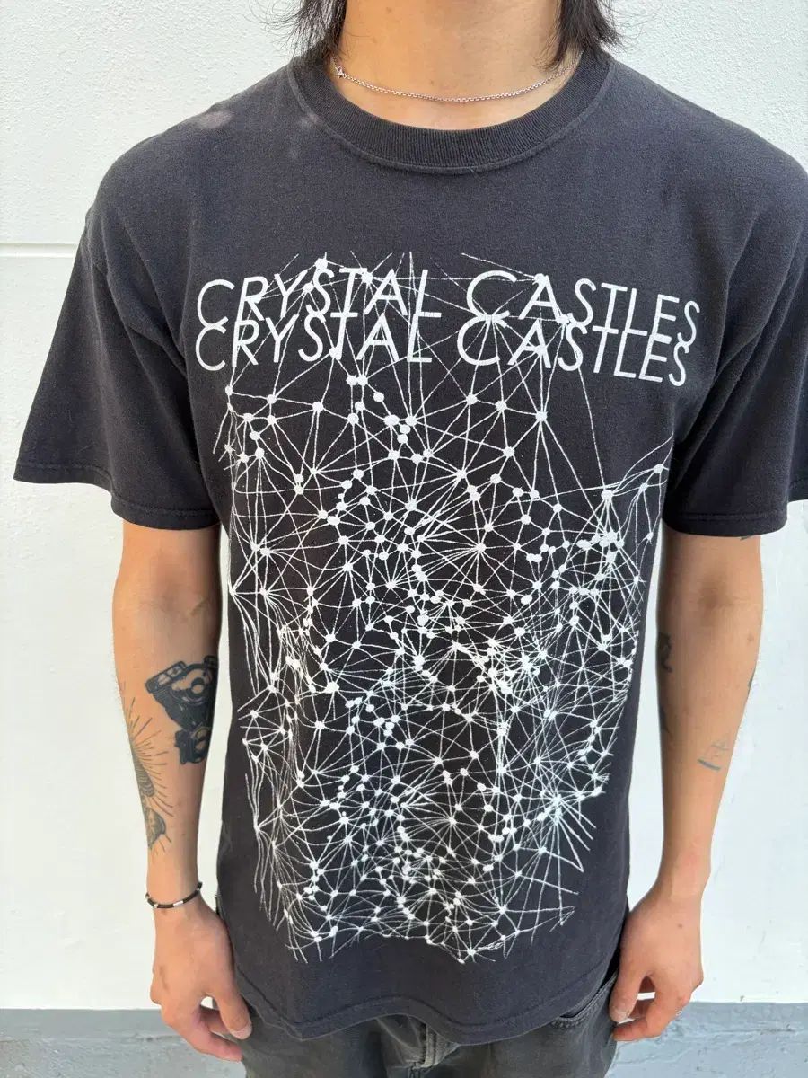 00s Crystal Castles Tシャツ