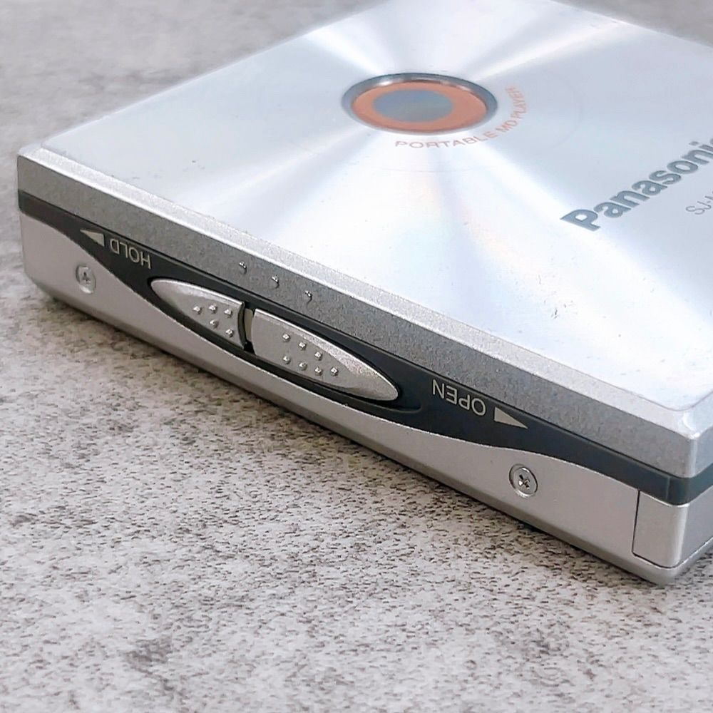 H-1686 Panasonic ポータブルMDプレーヤー SJ-MJ7 シルバー 動作品