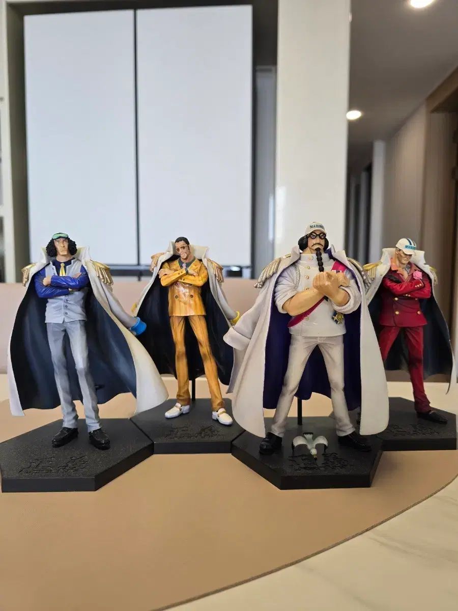 ONE PIECE 4大将 キラフレンド フィギュア 4種 (100%正規品/ボックスなし)