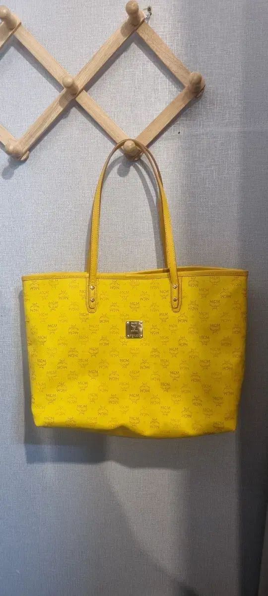 MCM ビセトス ショッパーバッグ イェロー